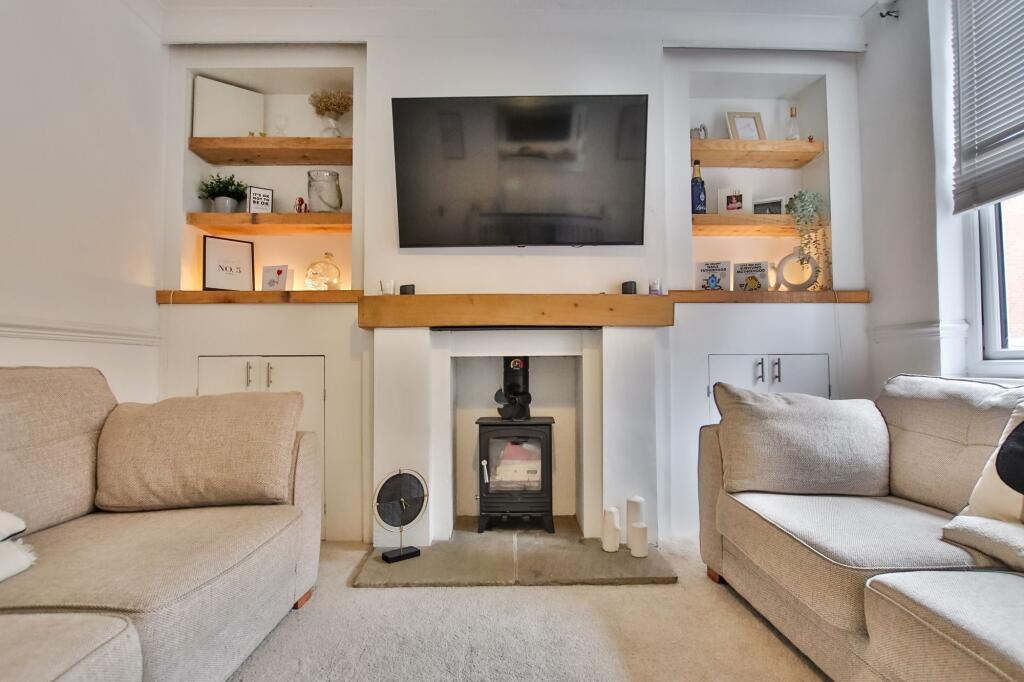 House in Worcester - View 4