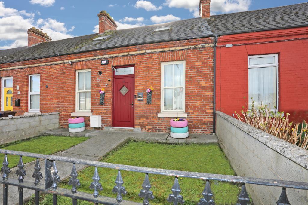 Main image of property: 10 Fairview Terrace, Greenhill Road, Garryowen, Limerick, V94 A34W