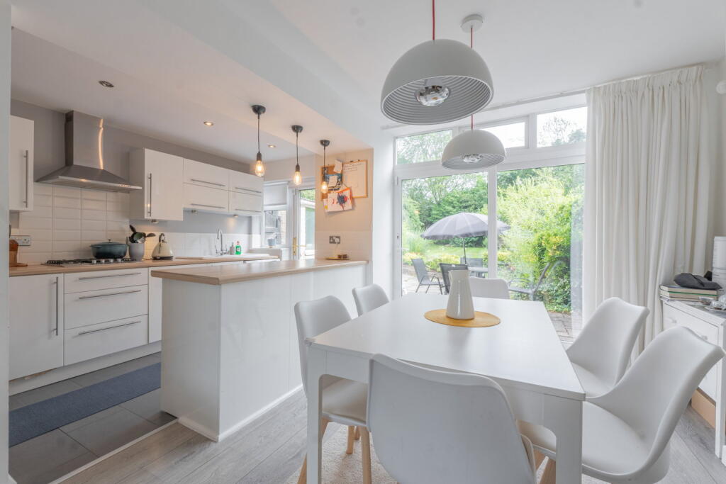 House in Solihull, Haslucks Green - View 4