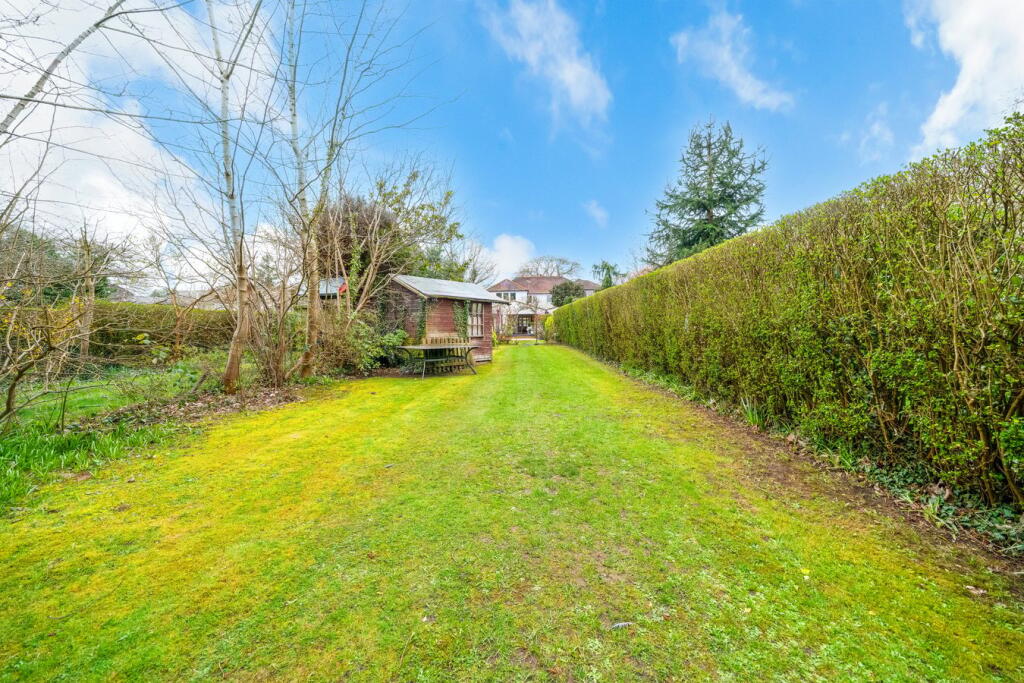 Rogers Lane, Stoke Poges, SL2 photo 4