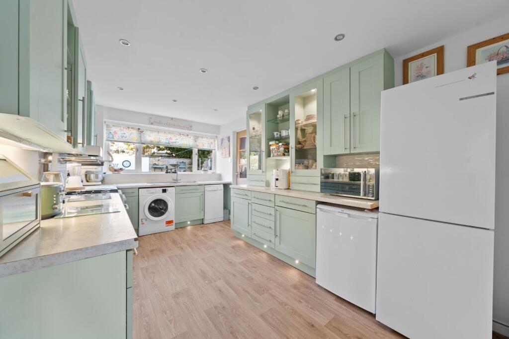 House in Wetherby, Boston Spa - View 5
