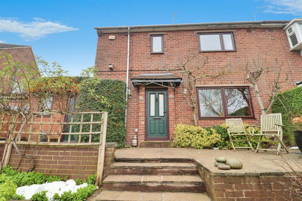4-bed semi-detached on Quarry Bank, Keele, Newcastle, £350,000