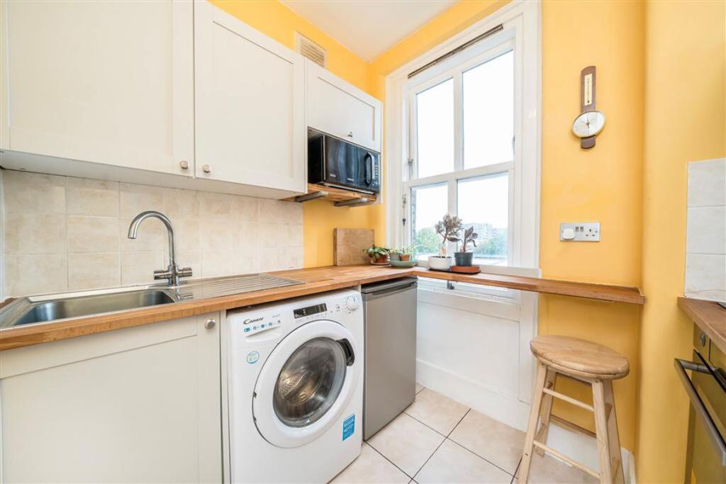 Apartment in London - View 3