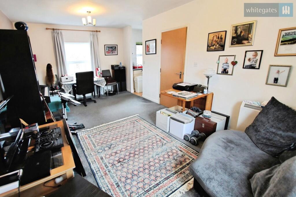 Lambert Crescent, Nantwich, Cheshire, CW5 photo 3