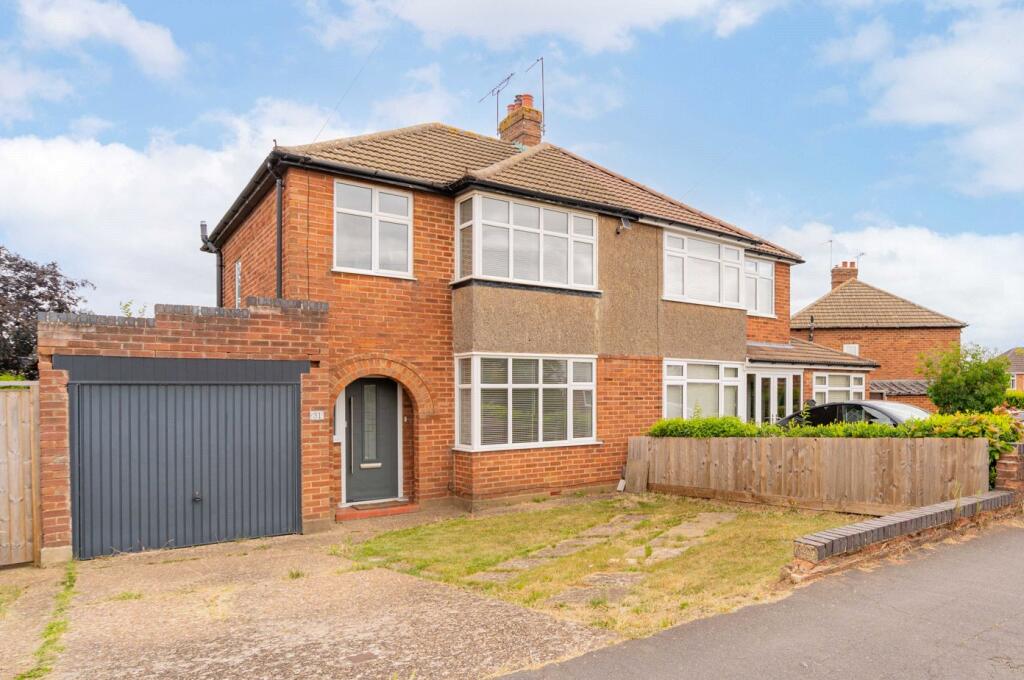Main image of property: Moorhill Road, Whitnash, Leamington Spa, Warwickshire, CV31