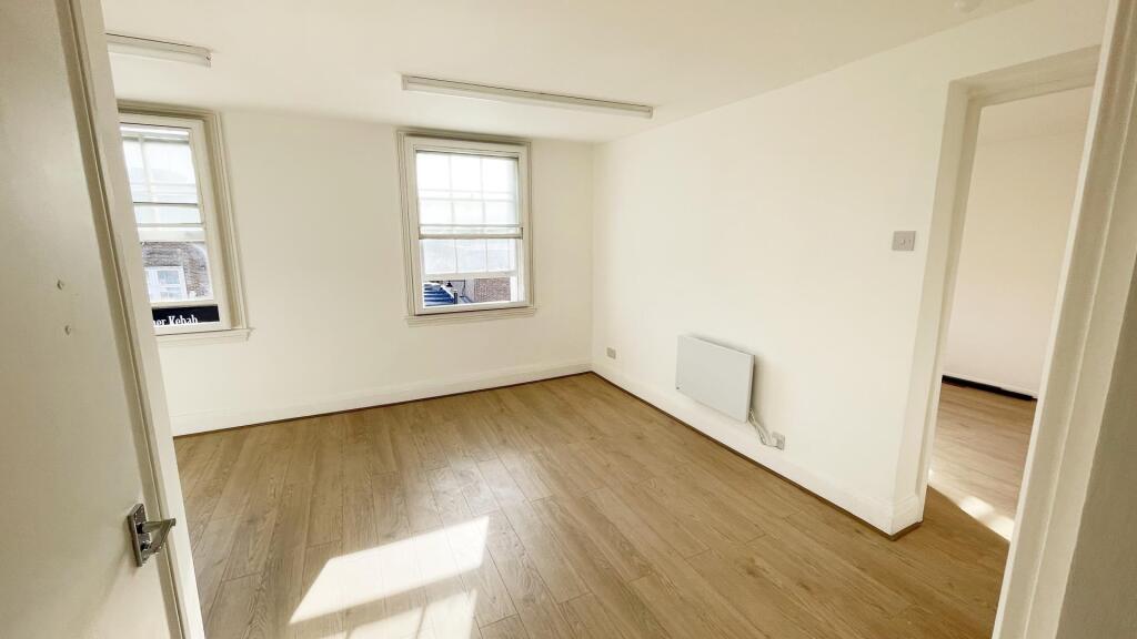 Apartment in London, Tottenham Hale, Tottenham - View 3