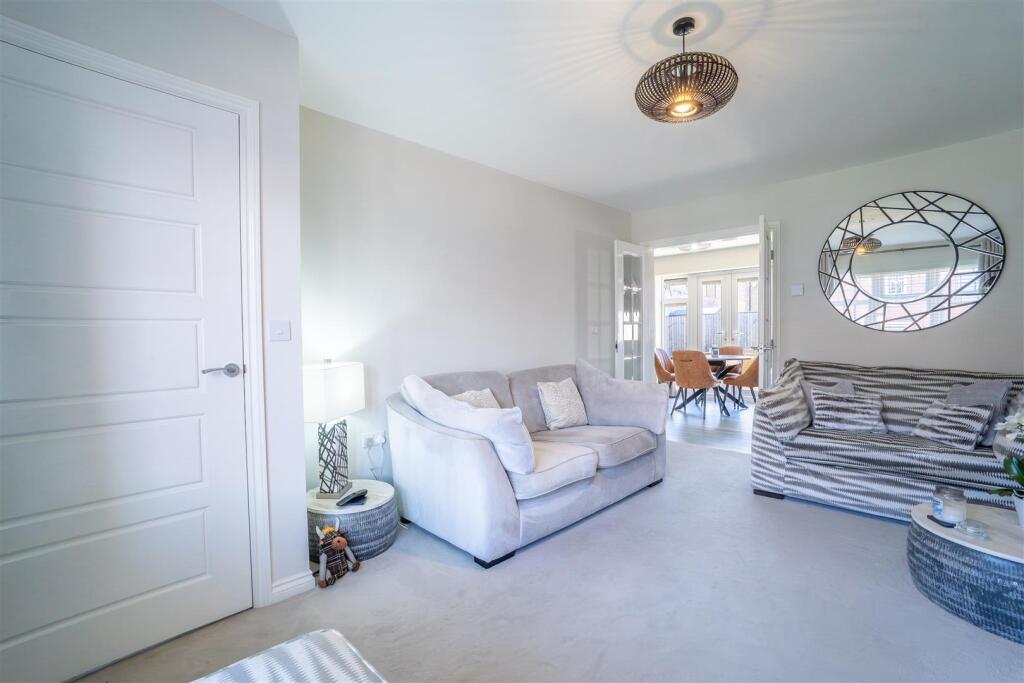 Francis View, Fixby, Huddersfield photo 4