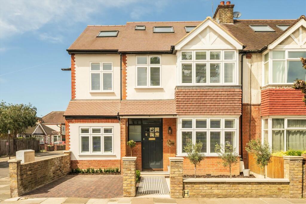 Main image of property: Erlesmere Gardens, Northfields