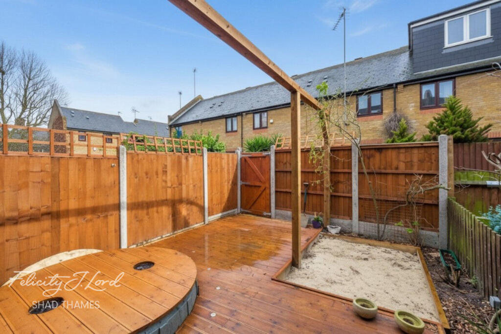 Main image of property: Isambard Place, Rotherhithe, London, SE16