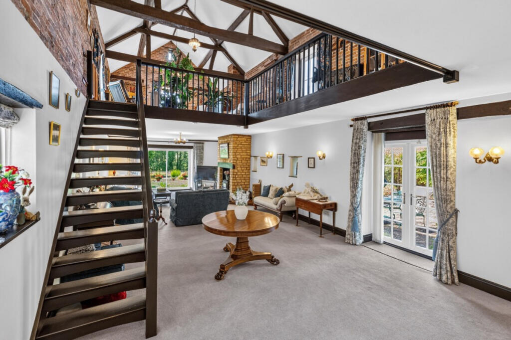 House in Newton - View 5
