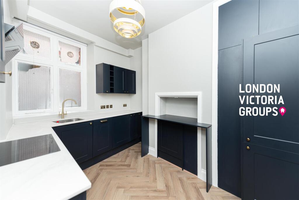 Apartment in London - More