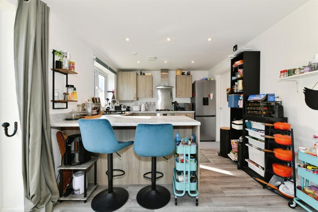 Biddle Combe Close, Wells photo 4