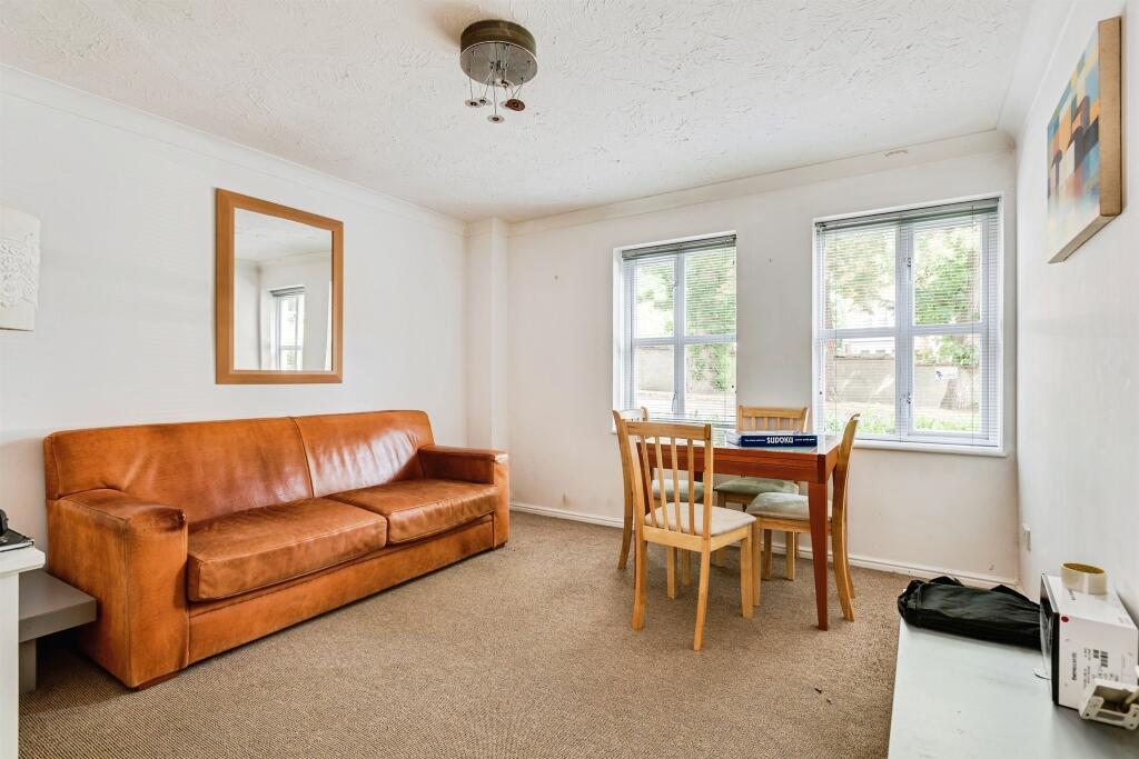Apartment in Oxford - View 2
