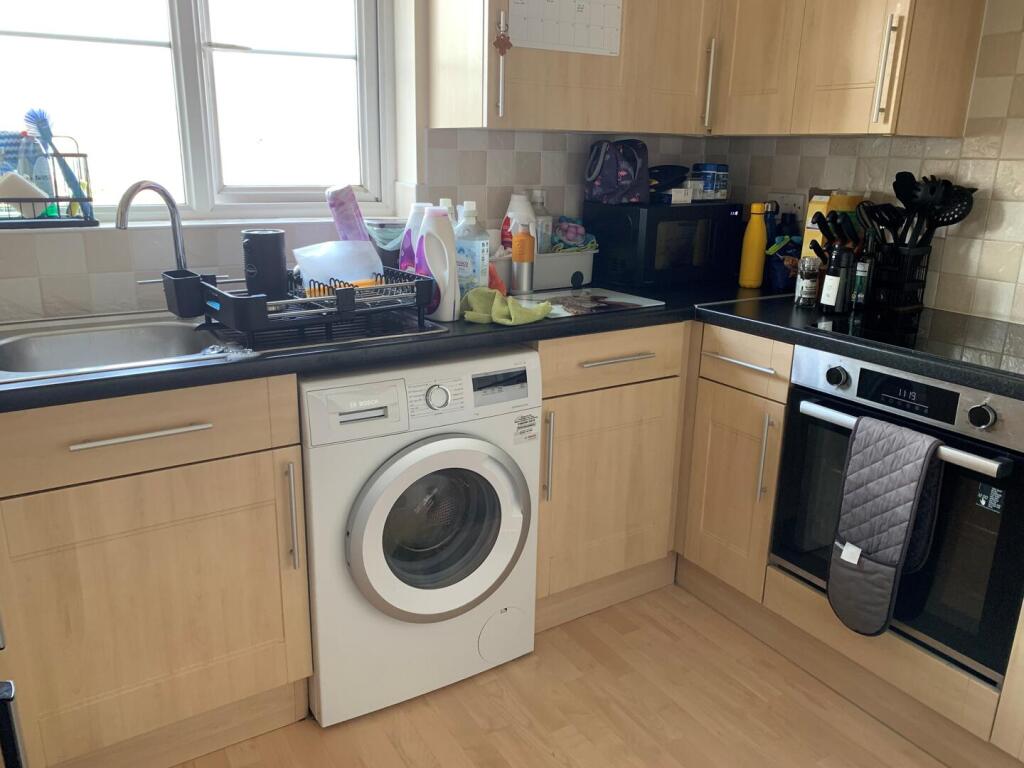 Apartment in Taunton - View 3
