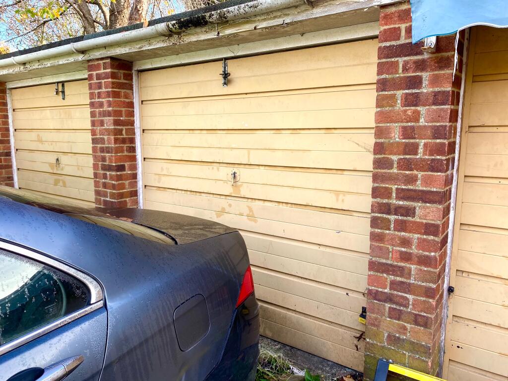 Single Garage For Sale! - View 3