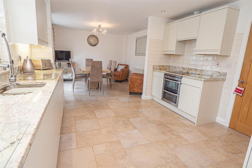 Saracens Court, Brailsford, Ashbourne photo 4