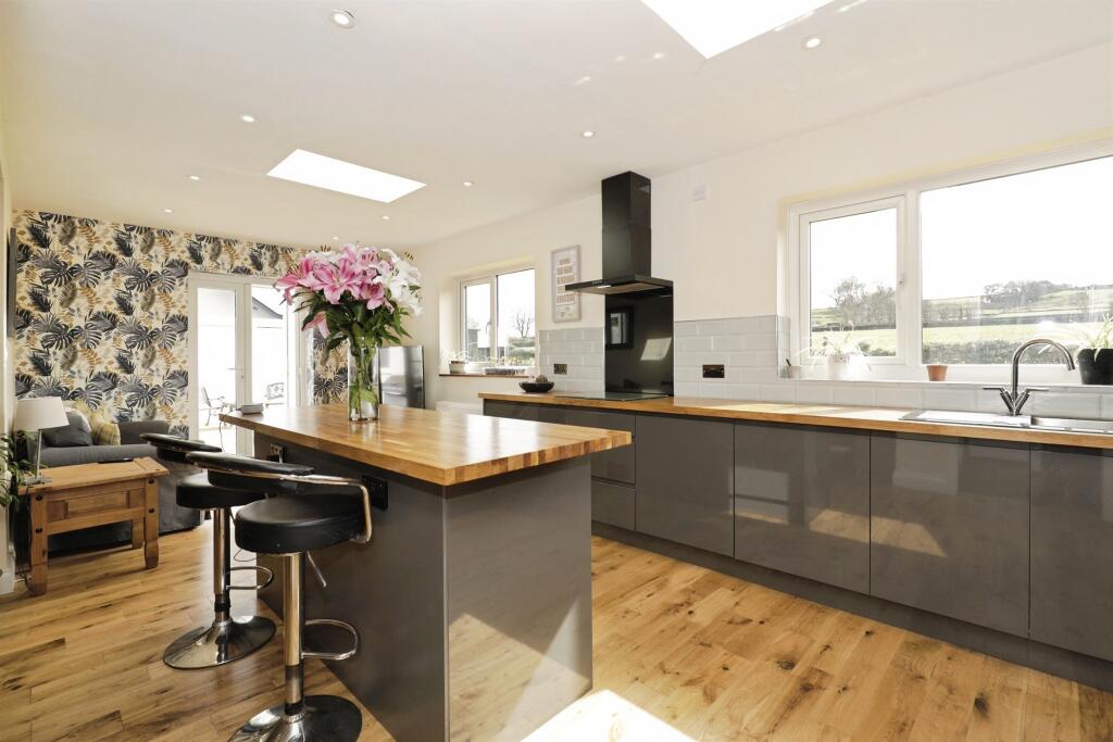 ., Darley, Harrogate photo 3