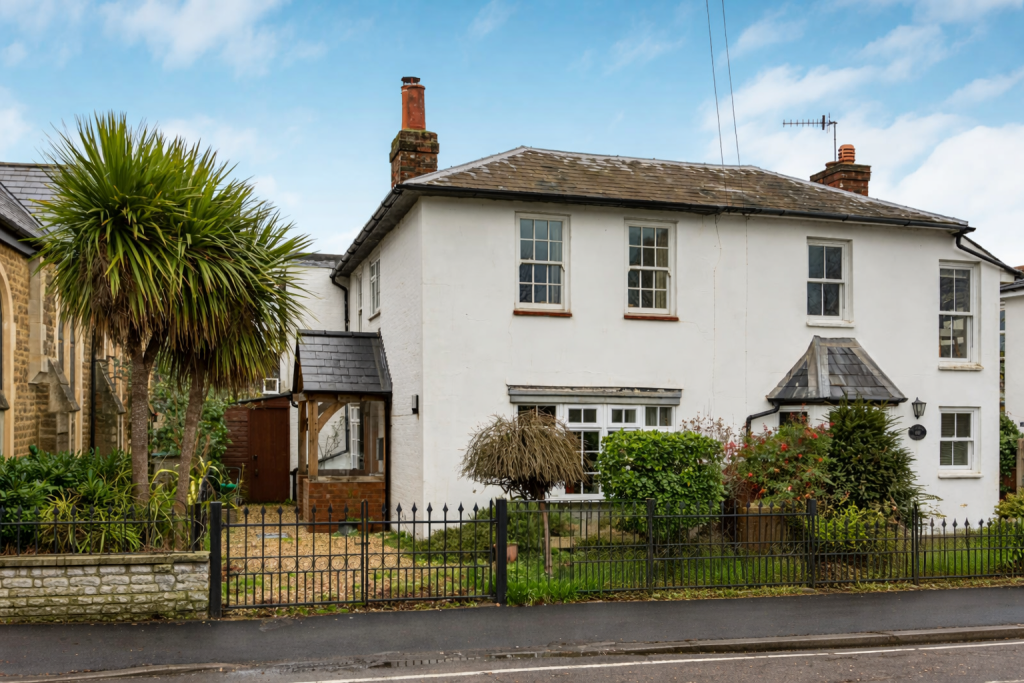 Main image of property: Kings Road, Shalford, Guildford, GU4 8JU