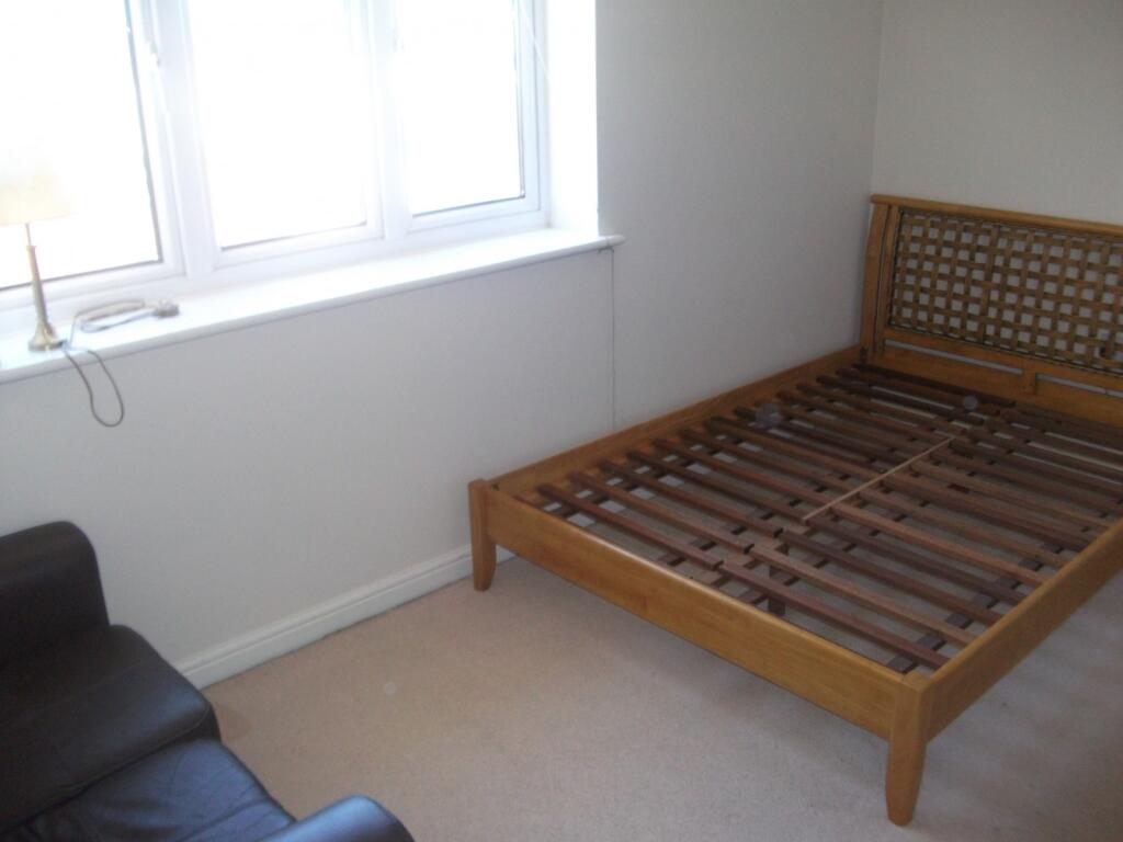 Apartment in Southampton - More
