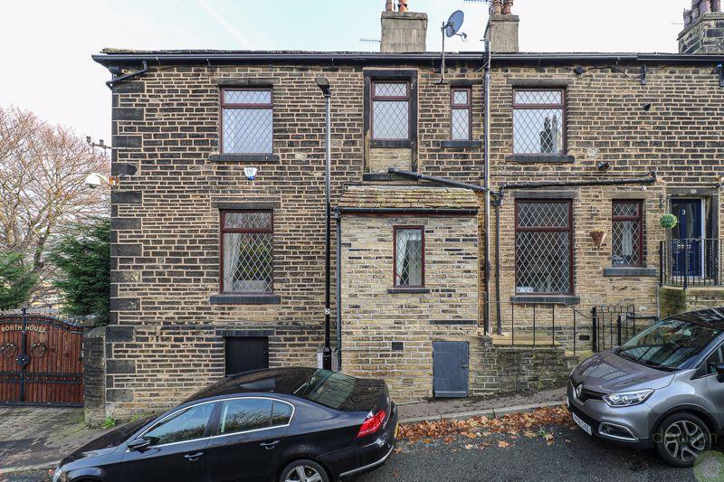 2-bed house on Northgate, Elland, £135,000