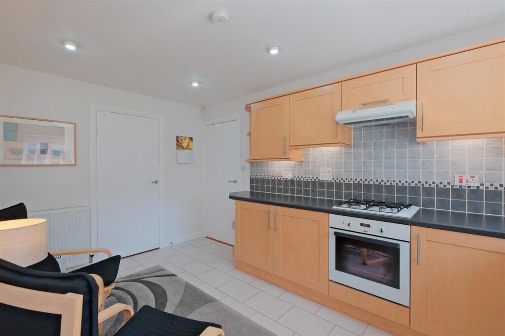 House in Glasgow, South Lanarkshire - More
