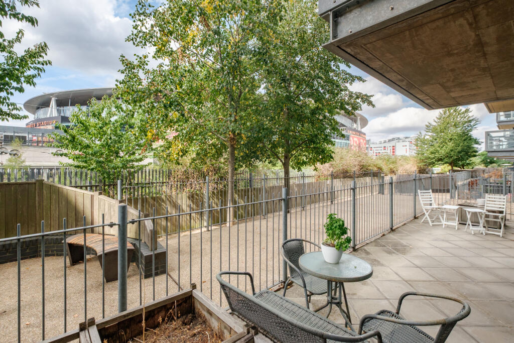 Apartment in London - View 2