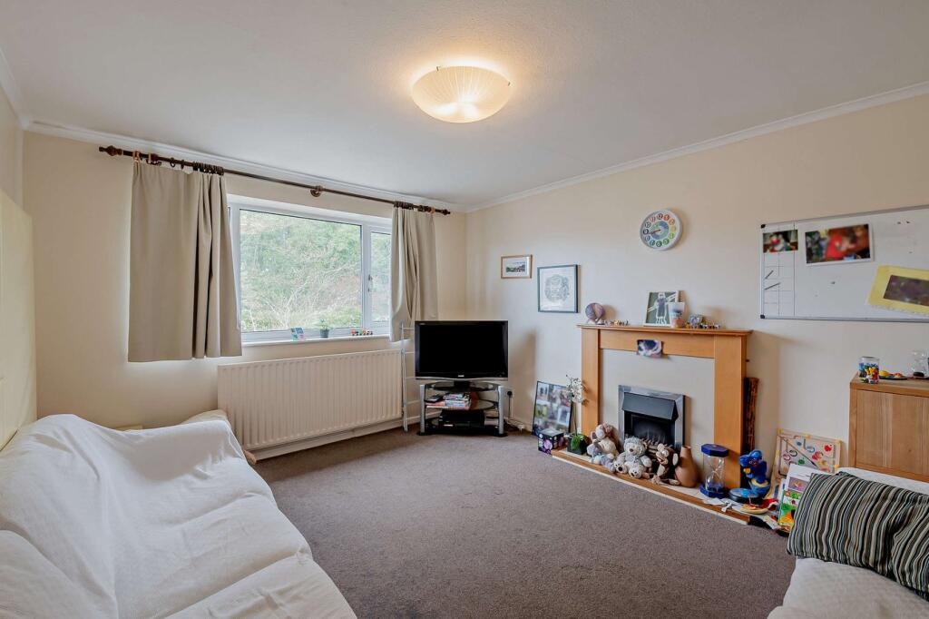Park Drive Road, Keighley, BD21 - View 4