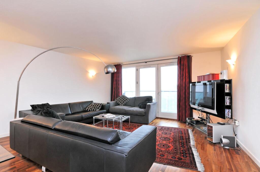 Main image of property: New Providence Wharf, 1 Fairmont Avenue, Docklands, London, E14.