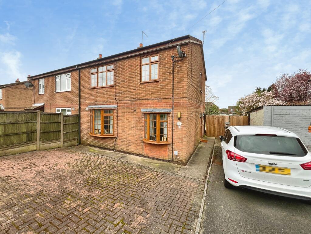 3-bed semi-detached on Blackfordby Lane, Swadlincote, DE12, £180,000