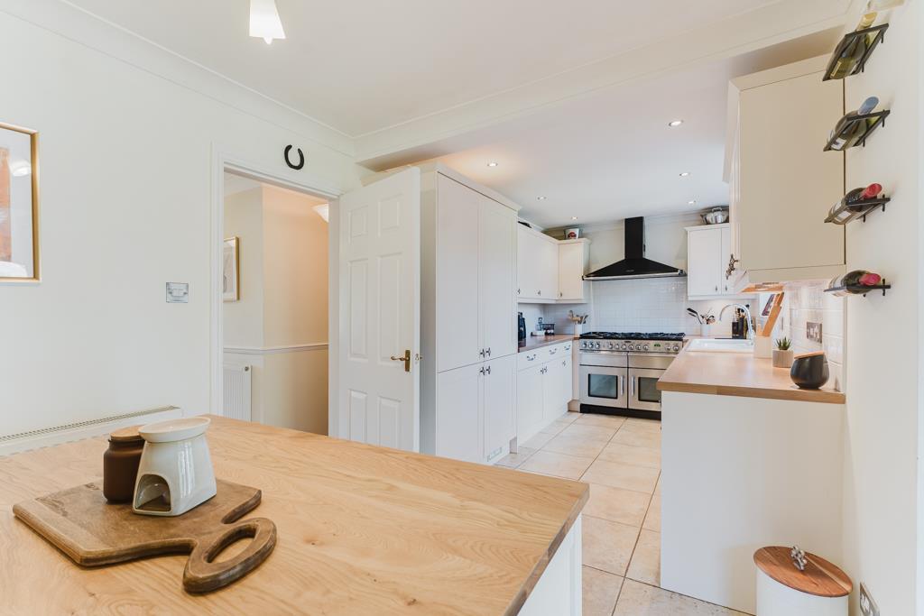 House in Barton Seagrave, North Northamptonshire - View 4