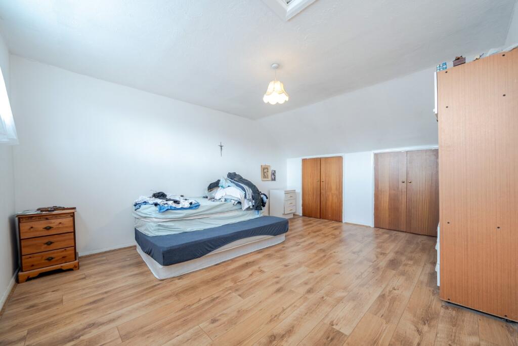 House in London - View 5