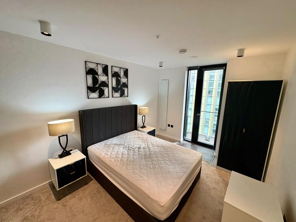 Apartment in Manchester - View 4
