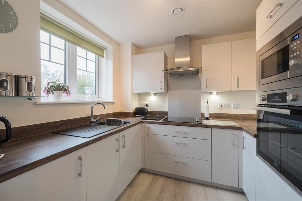 Oakingham Place, Reading Road, Wokingham, Berkshire, RG41 1EH - View 6