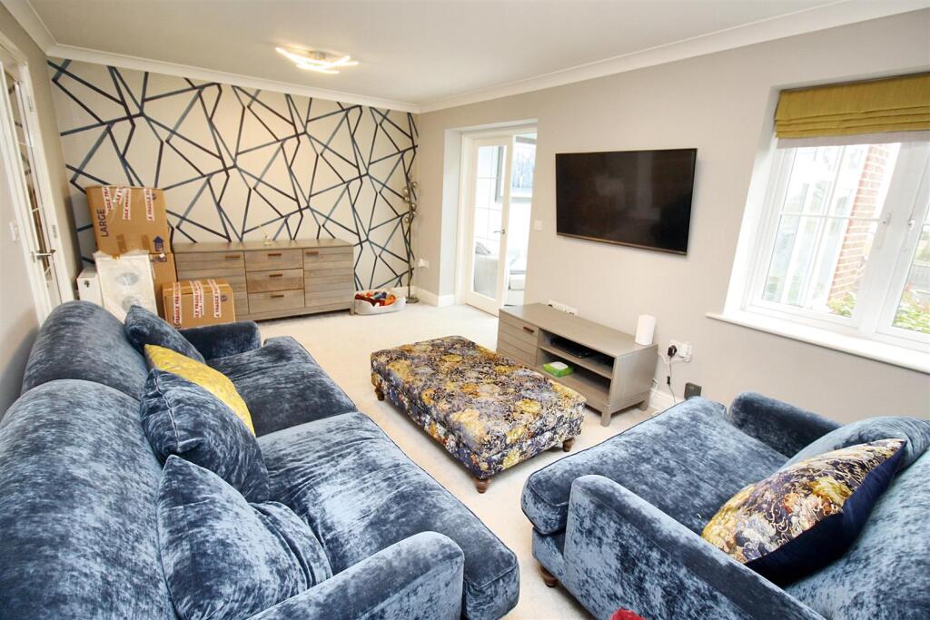 Larissa Close, Tilehurst, Reading – pohled 3