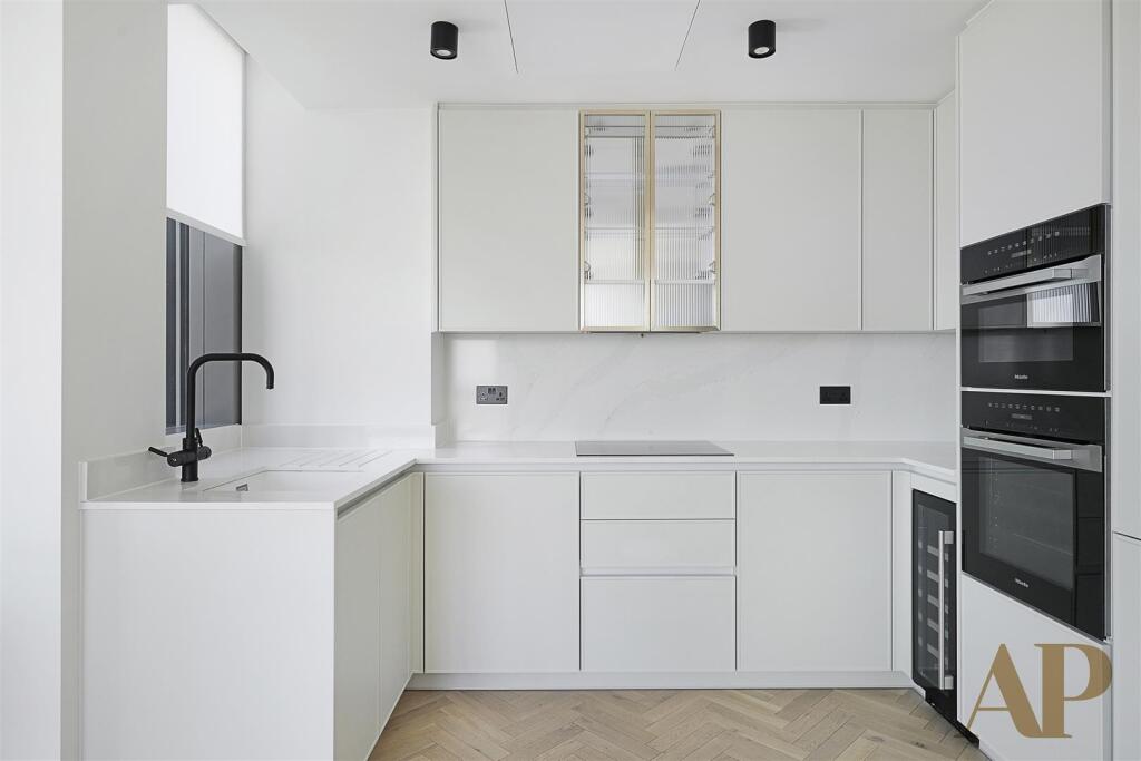 Apartment in London - View 5