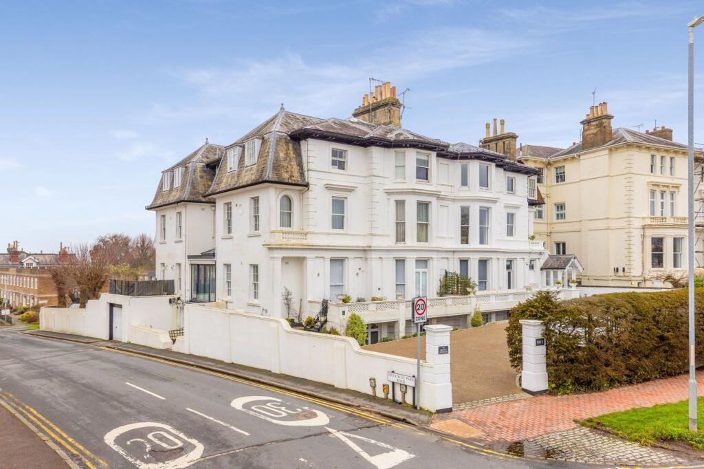 Main image of property: Mount Ephraim, Tunbridge Wells, TN4