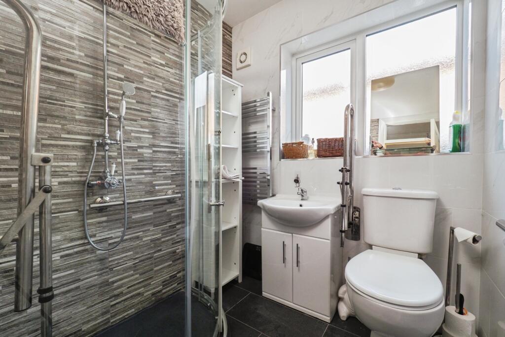 House in Nottingham, Silverdale - View 4
