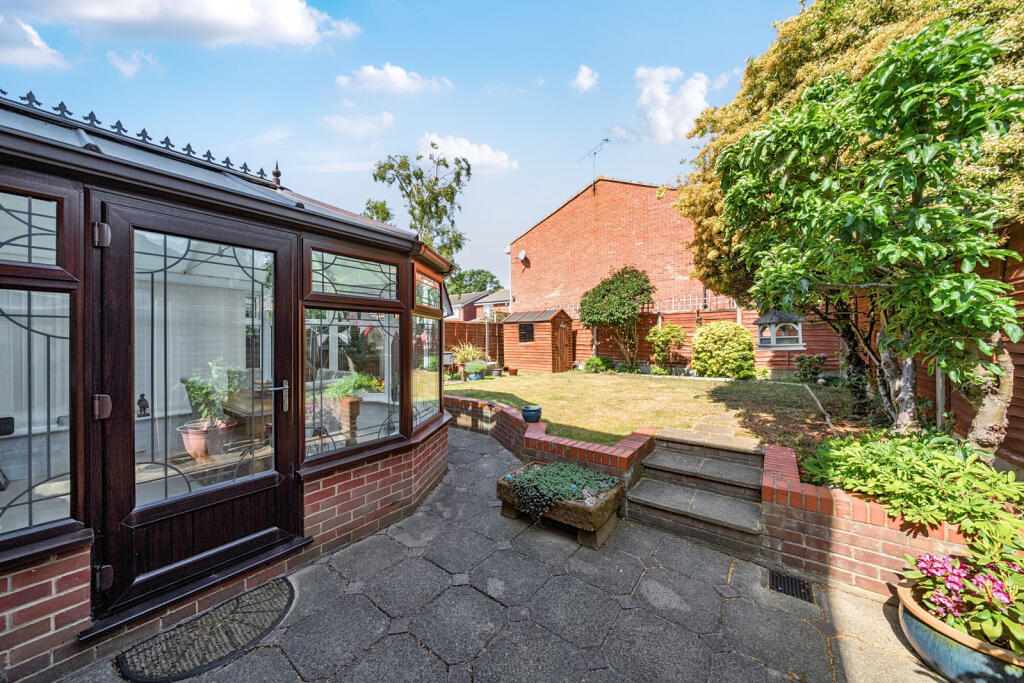 Elmbourne Drive, Belvedere - View 5