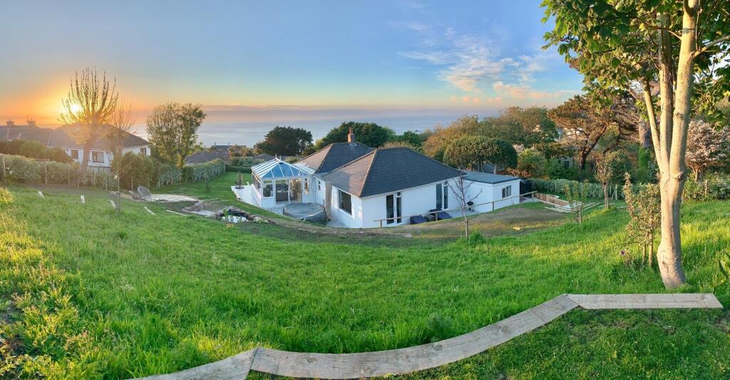 2-bed detached on Route De Picaterre, Alderney, £650,000