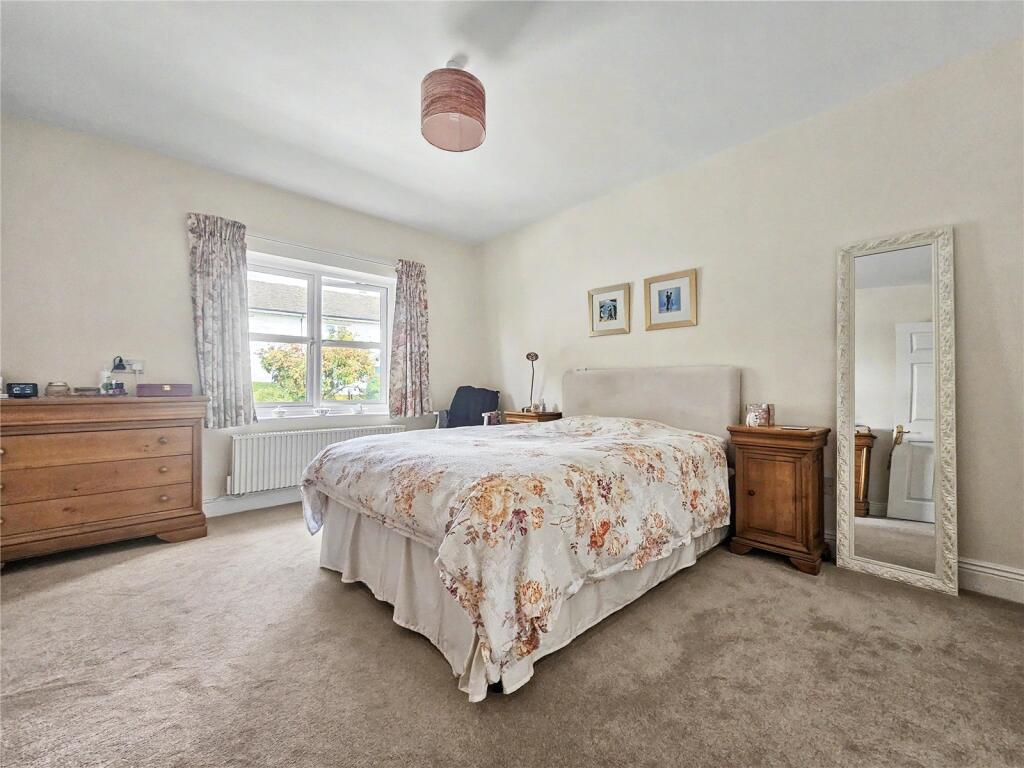 Apartment in Taunton - View 5