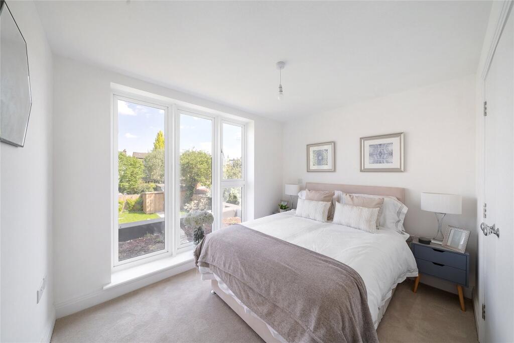 Apartment in London - View 5