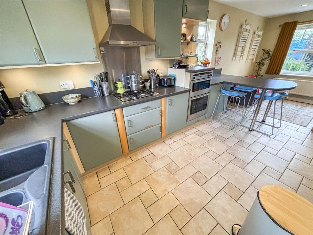 Island Way East, St. Marys Island, Chatham, Kent, ME4 – pohled 2