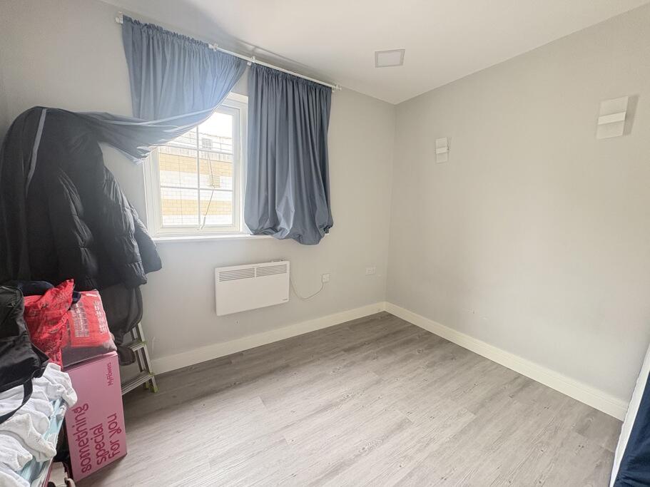 Apartment in Sutton - More