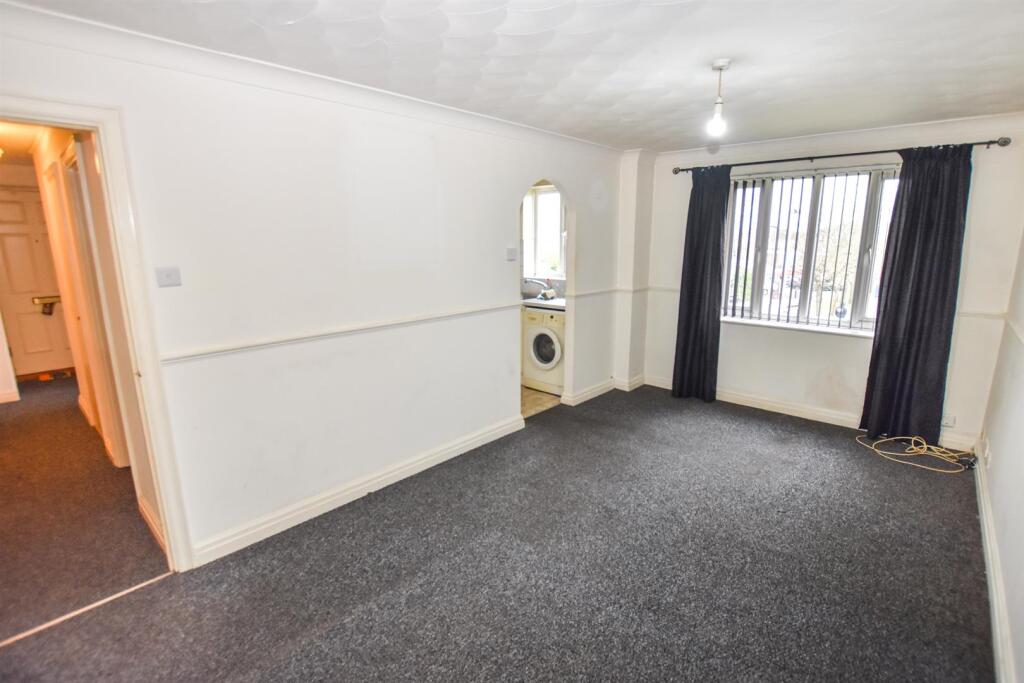 Apartment in Chelmsford, South Woodham Ferrers - View 3