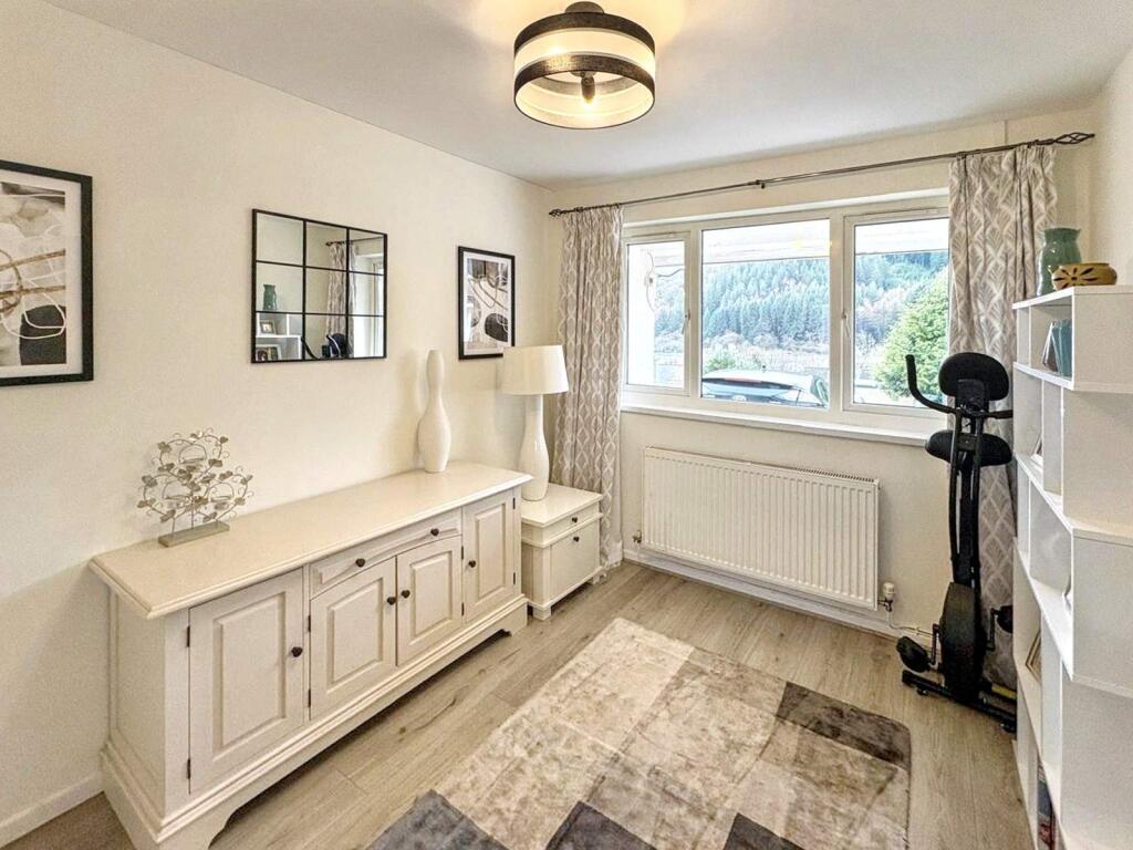 Mace Lane, Treorchy, Rhondda Cynon Taff. CF42 6DS photo 4