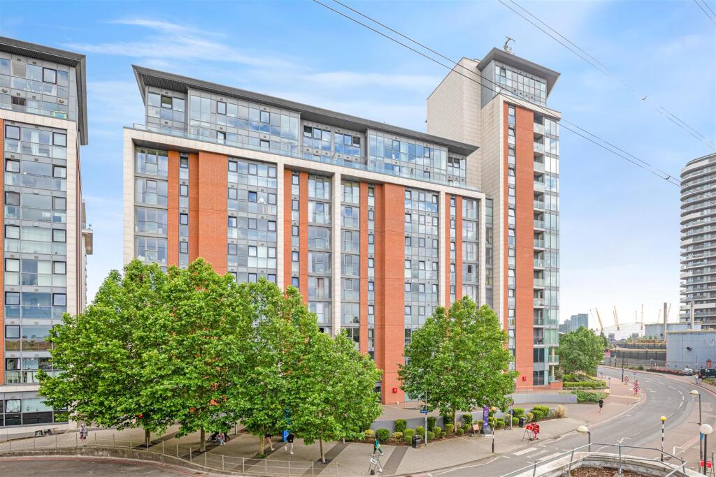 Apartment in London, Custom House, Canning Town - View 4