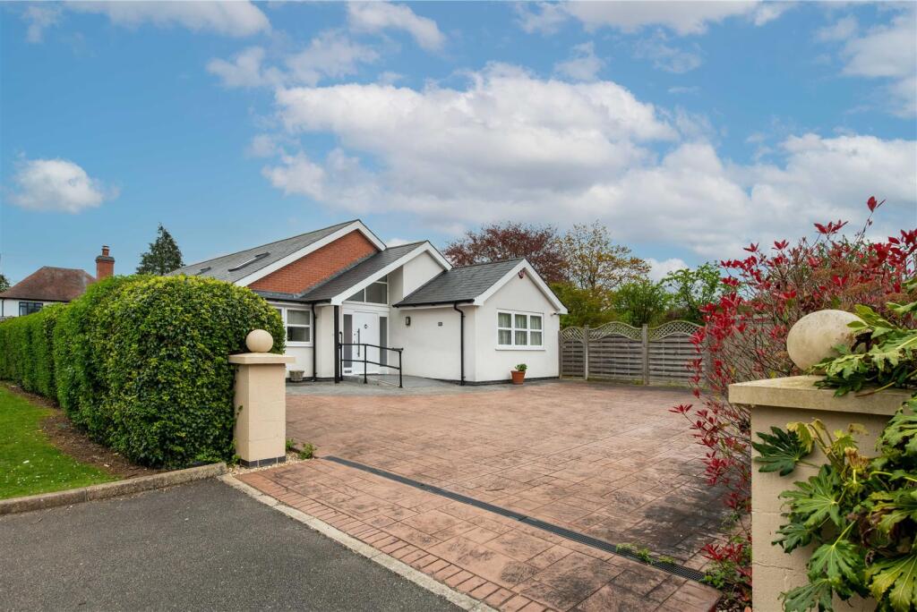 Main image of property: Cropwell Road, Radcliffe-On-Trent, Nottingham