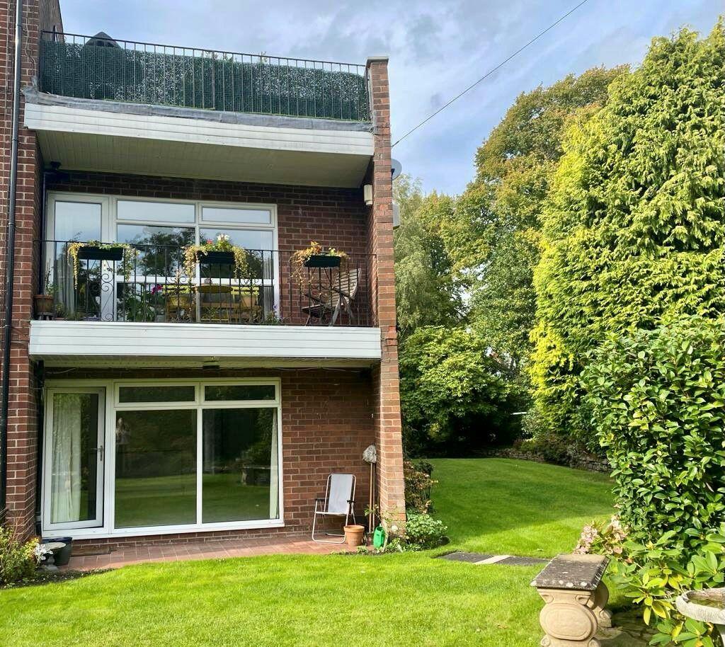 Main image of property: Flat 4 Beaulieu 16, Leicester Road, Altrincham, WA15 9QA