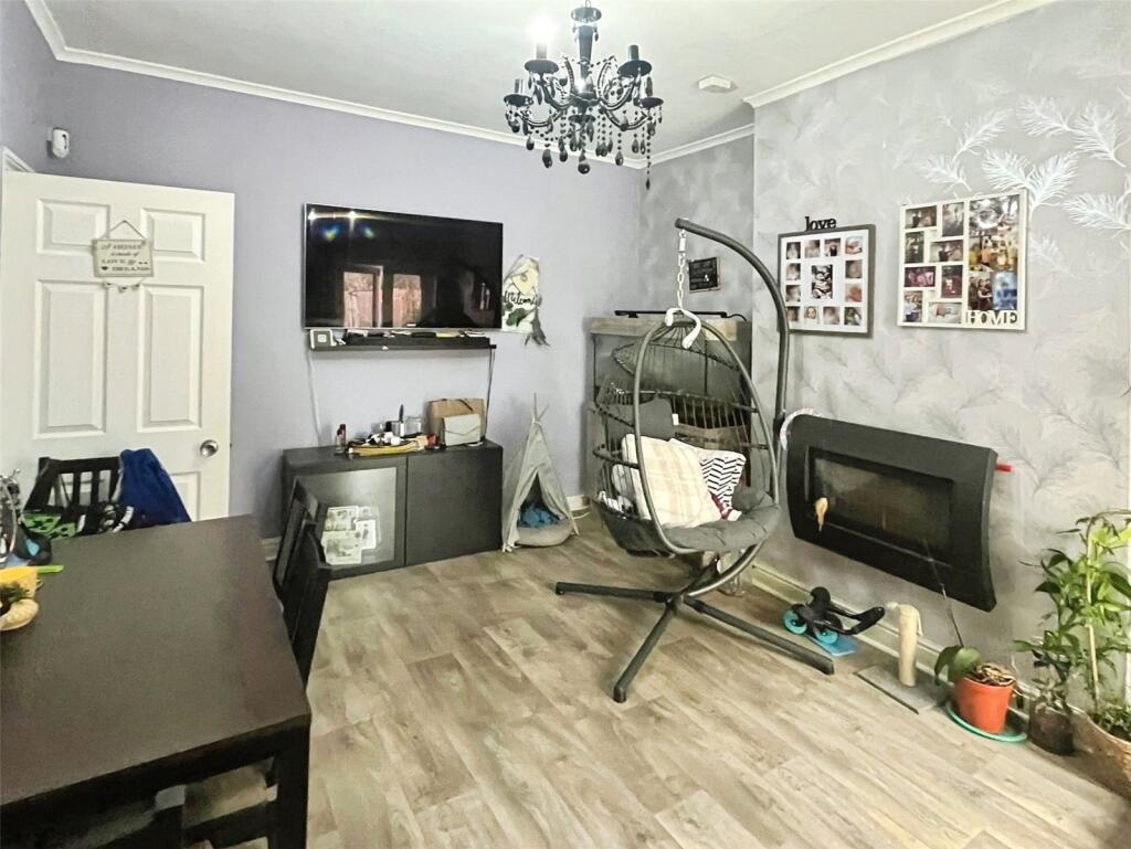Leicester Road, Bedworth, Warwickshire, CV12 photo 3