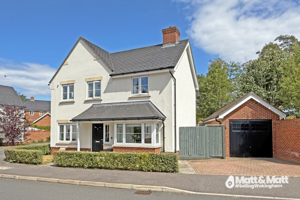 House in Crowthorne, Oakham Park, Wokingham